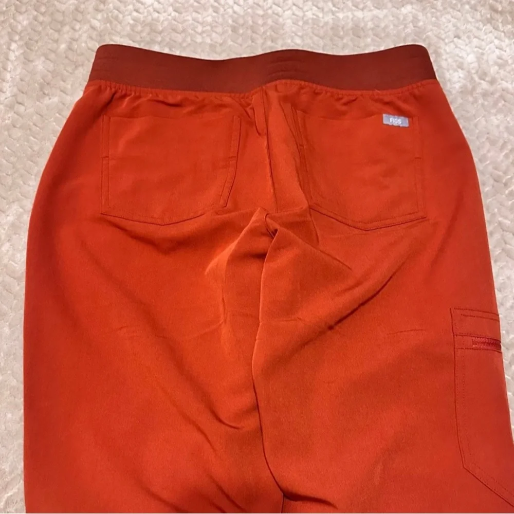 SOLD Figs Auburn Zamora Jogger Pants small petite cross listed Ⓜ️ - Picture 3 of 4